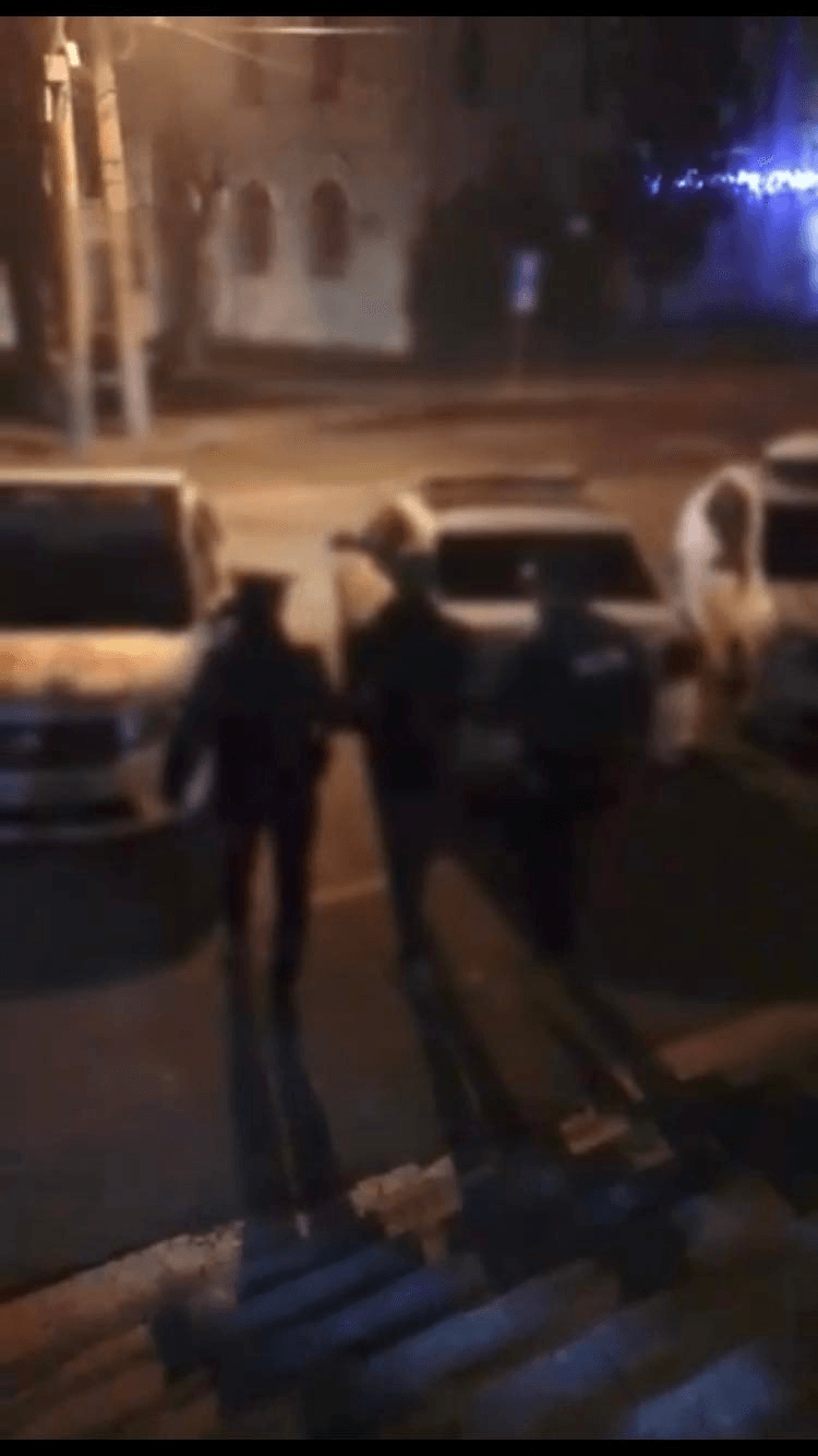 Un angajat s-a înjunghiat în abdomen pentru a intra în grațiile patronului Adrian Mititelu
