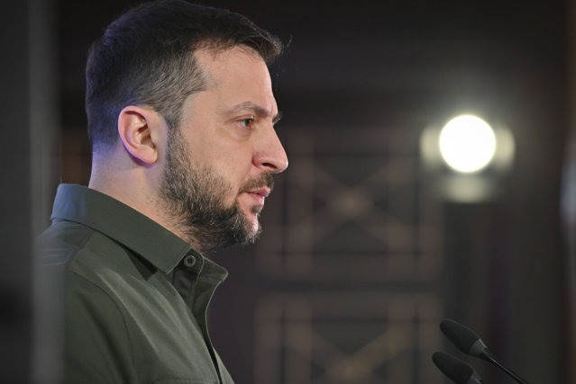 Zelenski a promulgat noua lege a minorităţilor naţionale din Ucraina