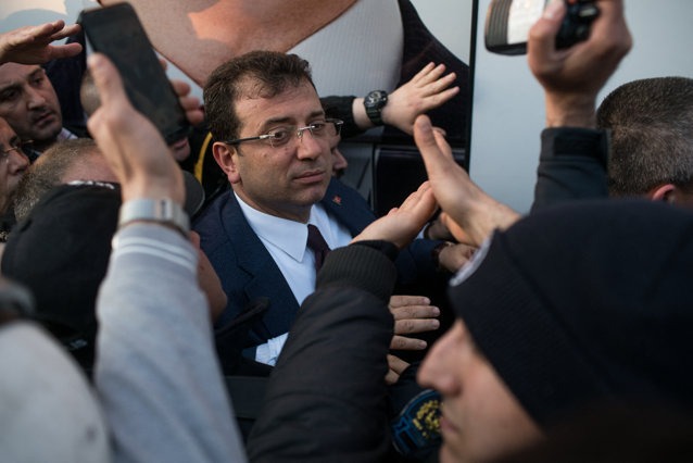 Primarul oraşului Istanbul, opozant al lui Erdogan, a fost condamnat la închisoare pentru insultarea unor oficiali turci