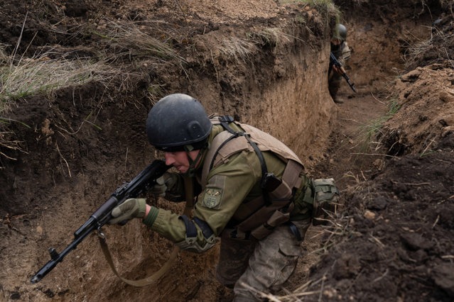 Cel puţin doi morţi în urma bombardamentelor ruse asupra oraşului Herson