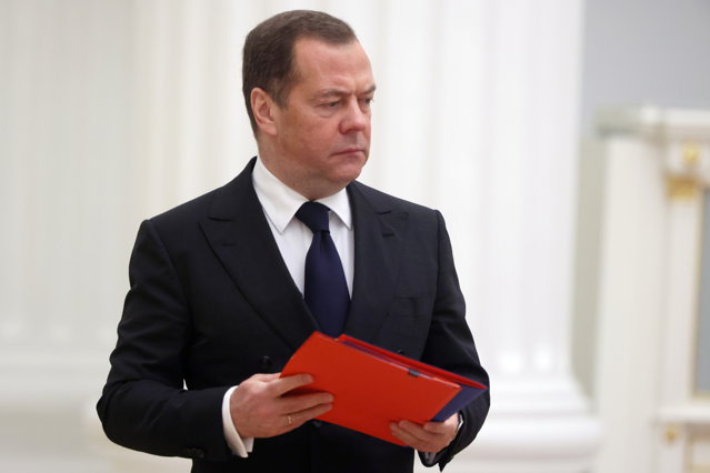 Medvedev ameninţă că ţările NATO care ajută Ucraina riscă să devină ţinte legitime ale Rusiei