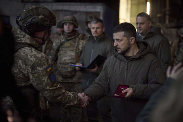LIVE TEXT  Războiul din Ucraina, ziua 301. Vizita „extrem de importantă” a lui Zelenski în Statele Unite. Se va întâlni cu Biden şi se va adresa Congresului / Kremlinul afirmă că ţările occidentale „agravează conflictul” / Putin anunţă că vor fi suplimentate capabilităţile militare ale Rusiei