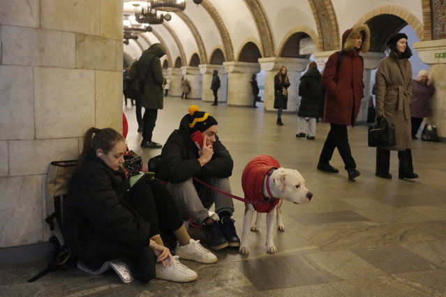 Locuitorii din Kiev, îndemnaţi să se îndrepte spre adăposturile antiaeriene