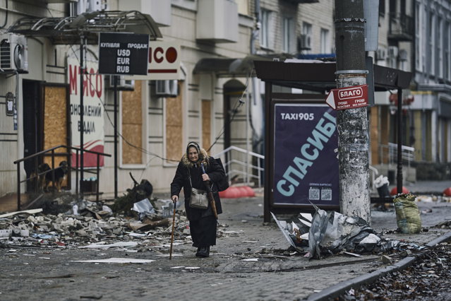 Cel puţin un mort în urma noilor atacuri ruse din estul Ucrainei