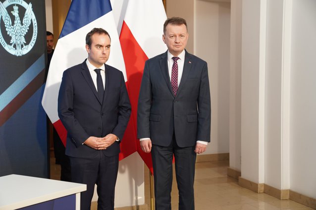 Franţa va furniza Poloniei doi sateliţi militari