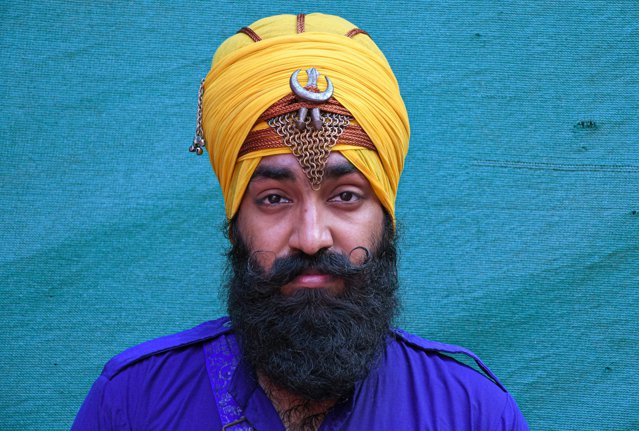 O curte federală din SUA a decis să permită barba şi turbanul recruţilor sikh care devin puşcaşi marini