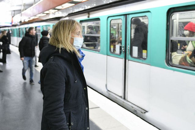 Deşi pare să se fi încheiat, pandemia de COVID va perturba lumea şi în 2023