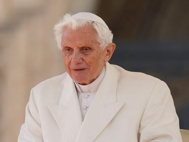 Benedict al XVI-lea, alegerea revoluţionară a demisiei. A fost primul suveran pontif care a demisionat în ultimii 600 de ani