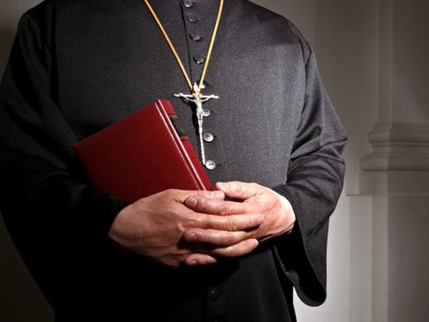 Un cardinal german contestat recunoaşte erori în cazurile de abuzuri sexuale