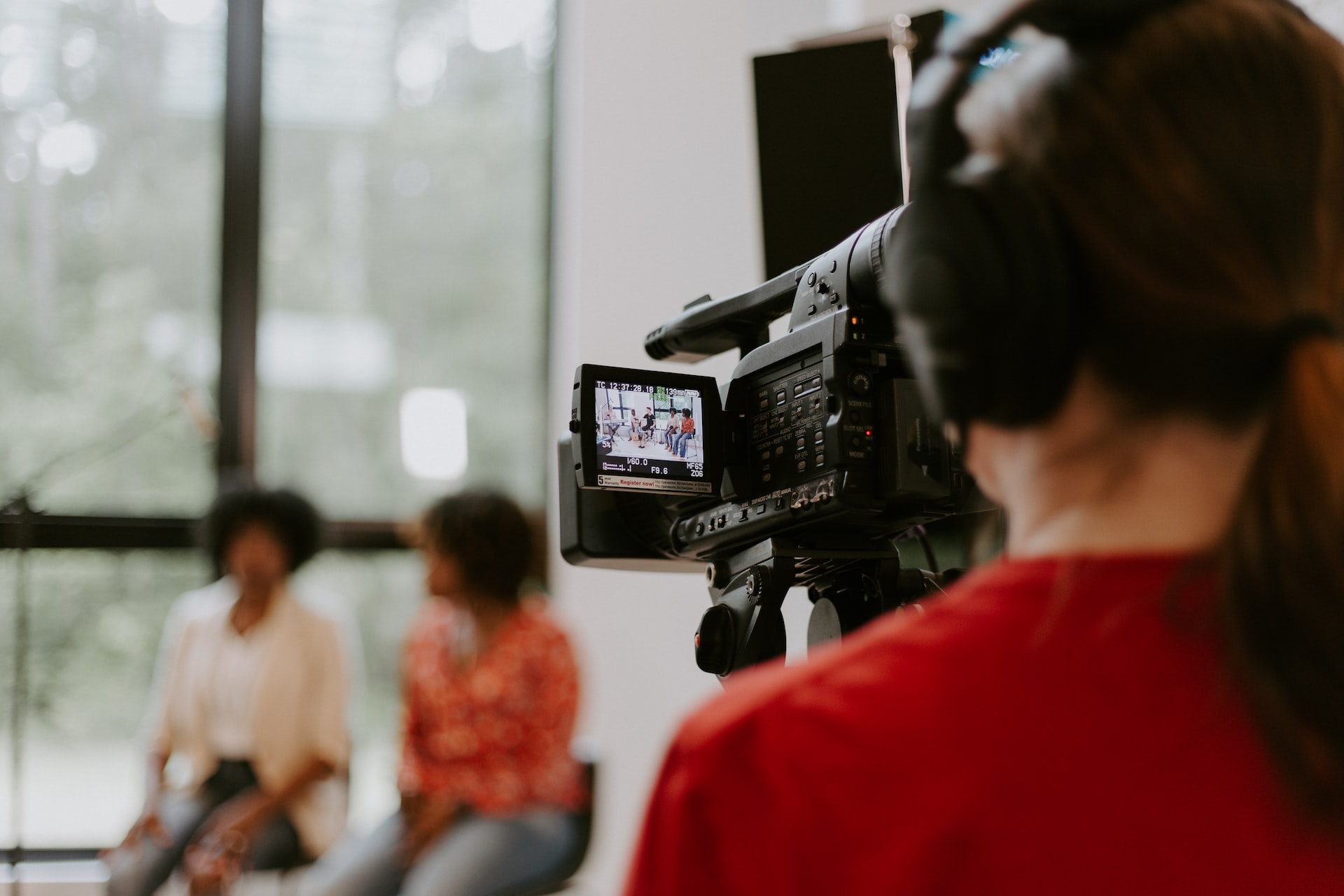 Care sunt avantajele unor camere video profesionale? Iata ce spun informatiile de specialitate!