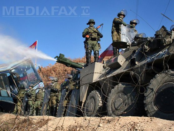Imaginea articolului Kosovo: Serbia pune trupele în stare de alertă din cauza tensiunilor în creştere