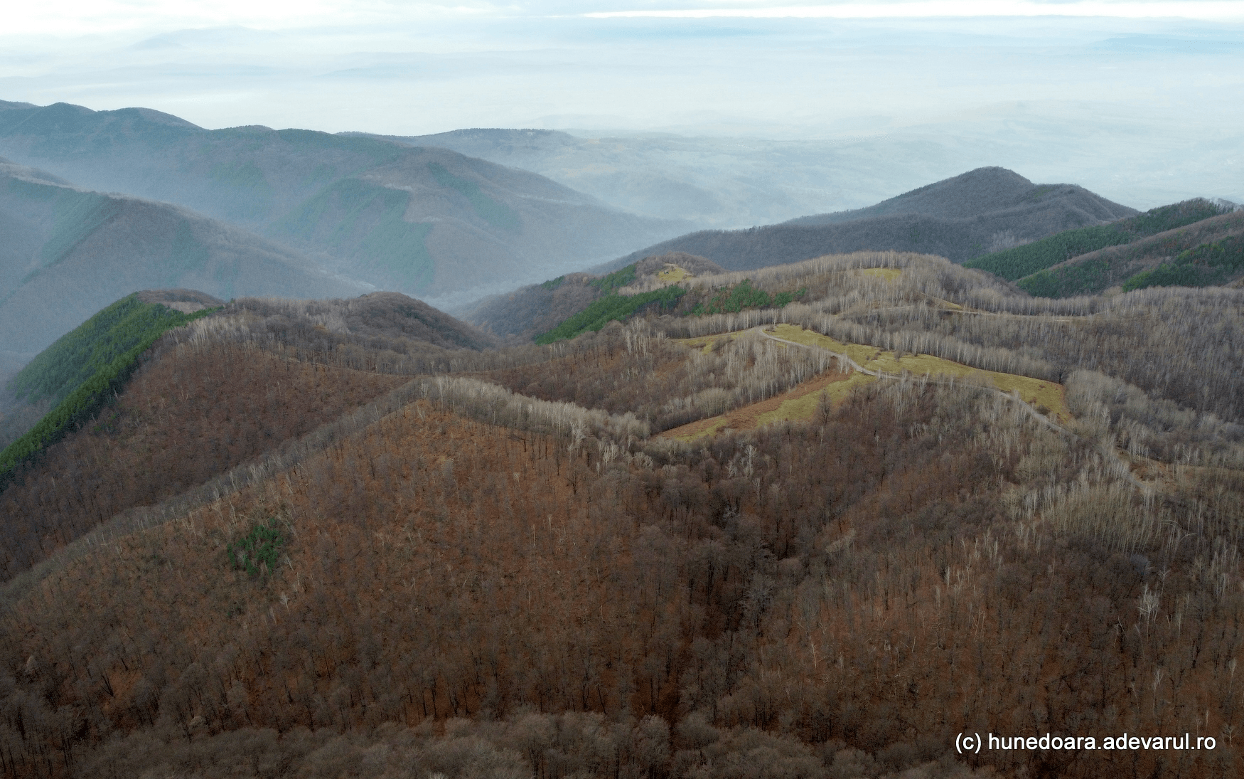 Pământuri rare descoperite lângă Sarmizegetusa Regia. Resursele valoroase din adâncurile munților