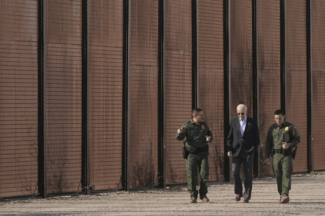 Preşedintele Biden a inspectat graniţa dintre SUA şi Mexic