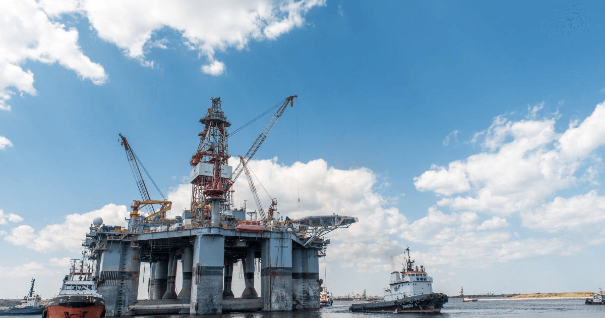 Exxon și Chevron se retrag de la marile proiecte internaționale. În ce investesc