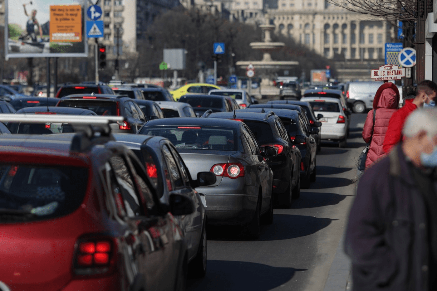 Câte zile au pierdut șoferii bucureșteni în trafic anul trecut. Pe loc se află Capitala în topul ambuteiajelor