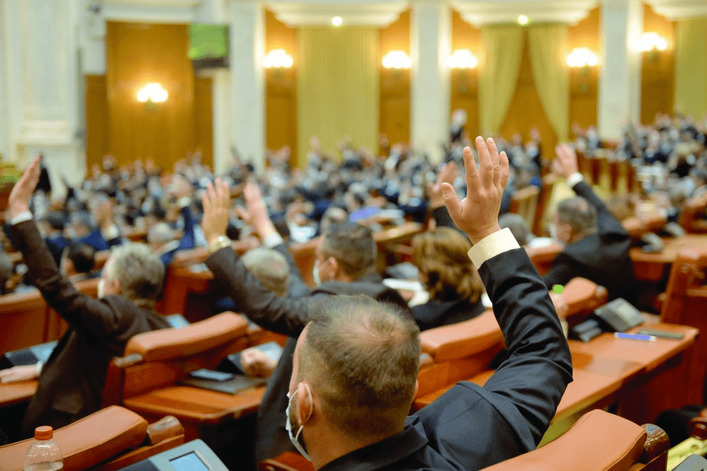 Ce cadouri au primit liderii din Parlament în 2022