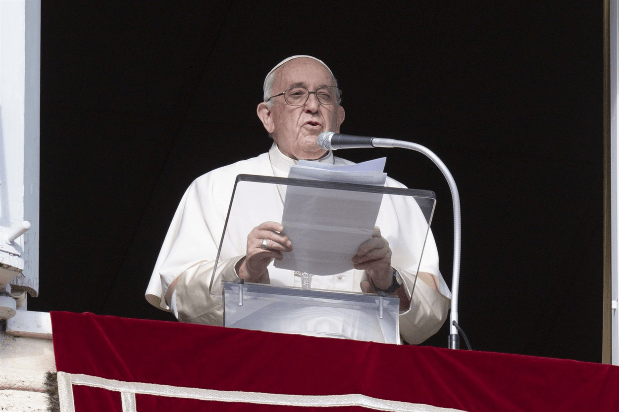 Papa Francisc: „A fi homosexual nu este o infracțiune”. Ce îi îndeamnă pe episcopii catolici