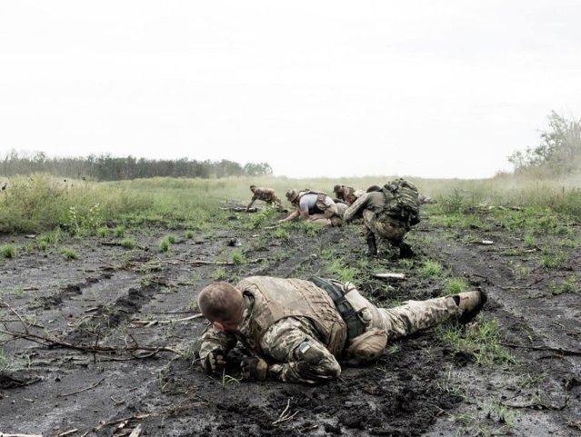 Armata ucraineană îi loveşte în forţă pe invadatorii ruşi