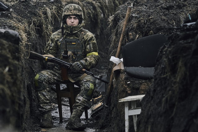 Armistiţiul din Ucraina a intrat în vigoare. Ucrainenii se tem că este o capcană a ruşilor