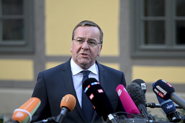 Decizia privind tancurile trebuie analizată atent, pe fondul evoluţiei războiului