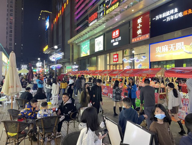 Anul Nou Lunar scoate China de sub paloarea Covid