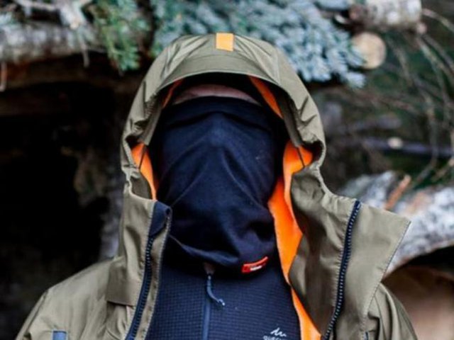 Un dezertor rus locuieşte în pădure, unde se ascunde de mobilizarea lui Putin