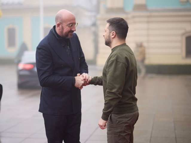 Charles Michel reafirmă sprijinul pentru Ucraina. Volodimir Zelenski cere admiterea în UE