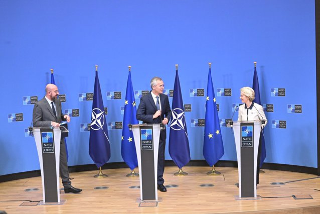 Declaraţia NATO-UE recunoaşte necesitatea intensificării apărării europene, cu rol complementar