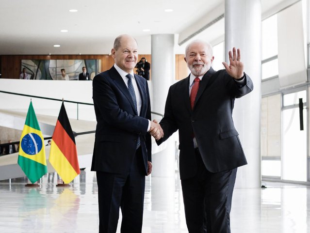 Brazilia refuză să livreze armament Ucrainei şi cere implicarea Chinei pentru o soluţie diplomatică