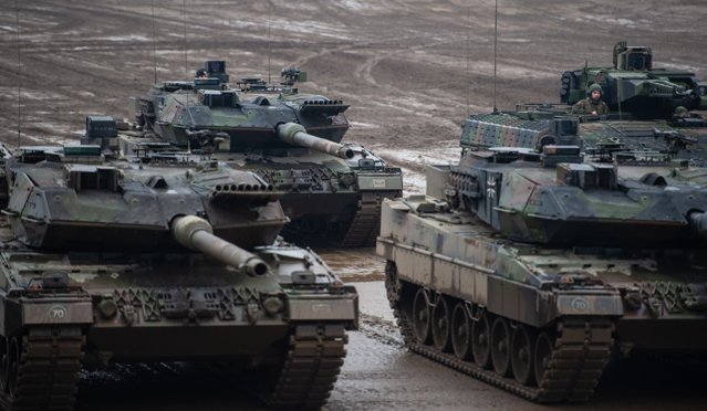Aproape tot Occidentul este de partea Ucrainei şi trimite sprijin militar atât de necesar confruntărilor cu invadatorii.