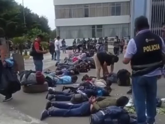 Raid violent la o universitate din Lima