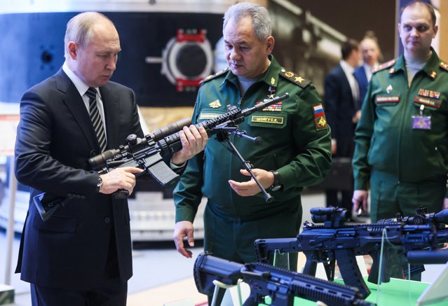 Putin i-a ordonat ministrului Apărării să înceteze focul de vineri. Răspunsul Ucrainei la propunerea Rusiei de armistiţiu