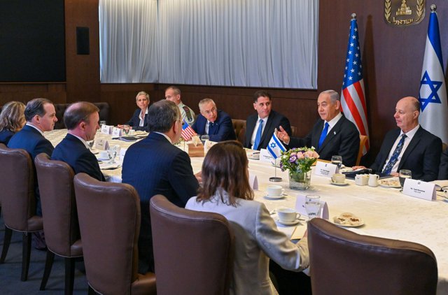 Un oficial din SUA a discutat cu Netanyahu despre posibila normalizare a relaţiilor Israel