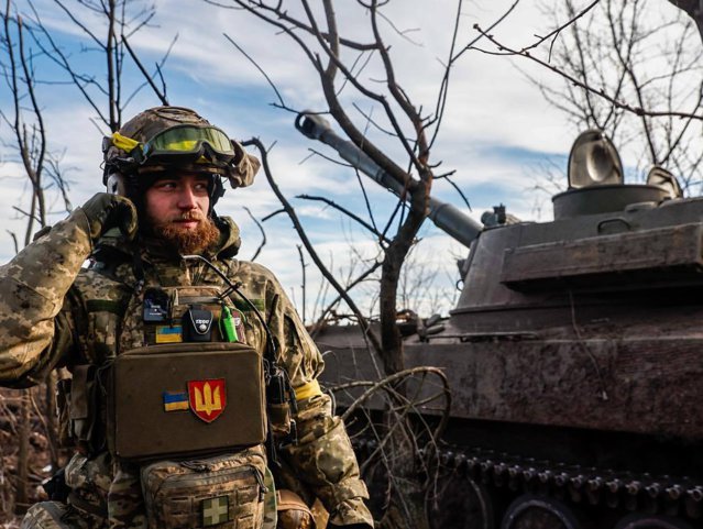 LIVE-TEXT  Războiul din Ucraina, ziua 319. Ruşii suferă pierderi grele în mai multe zone din Doneţk / Rusia acuză că Ucraina că desfigurează cadavre, pentru a acuza inamicul de tortură / Ucraina are cel mai întins câmp minat din lume / Primul schimb de prizonieri al anului