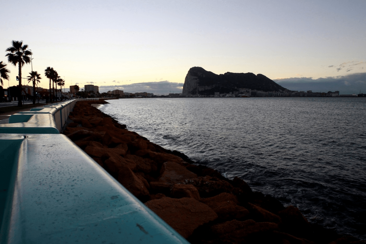 Gibraltarul acuză Spania că a încălcat suveranitatea britanică, după un schimb de focuri