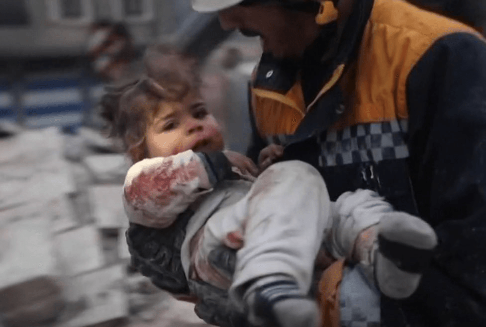 Uniunea Europeană a mobilizat zece echipe de căutare şi salvare în Turcia