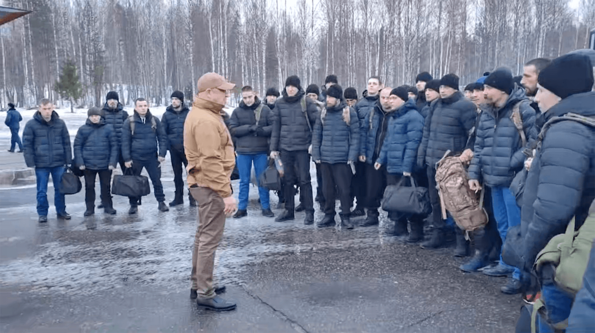 Revenirea din Ucraina a deținuților recrutați de Wagner stârnește teamă în Rusia. „Ce fel de erou este el?”