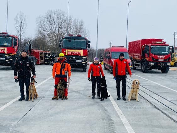 alţi 57 de salvatori trimişi