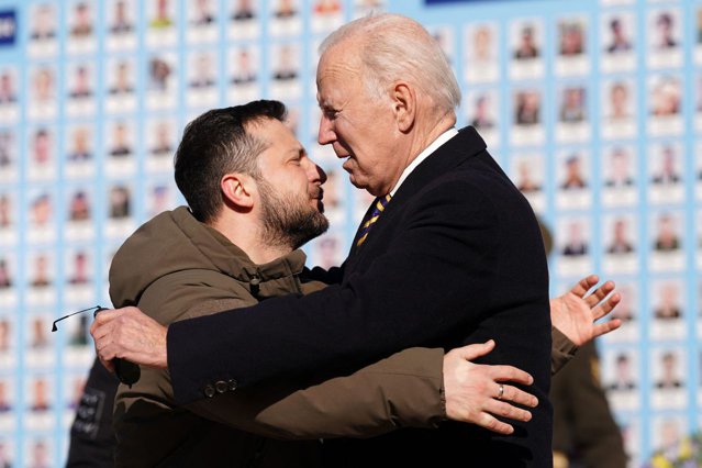 Vizita lui Biden la Kiev intervine într-un moment crucial