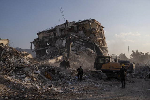 se redeschid şcolile din zona distrusă de cutremure