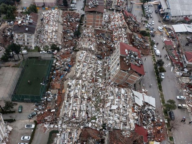 Peste 1.500 de persoane au decedat. Nou cutremur de 7.7 grade. 13 ţări membre UE trimit echipe de căutare şi salvare în Turcia