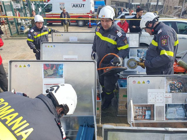 România trimite în Turcia paturi, saltele, perne şi prosoape