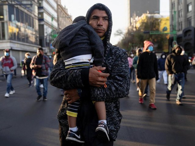 Haitienii se calcă în picioare pentru a obţine paşapoarte cu viză pentru SUA