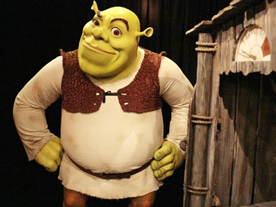 s-a furat statuia lui Shrek. Poliţiştii au început ancheta