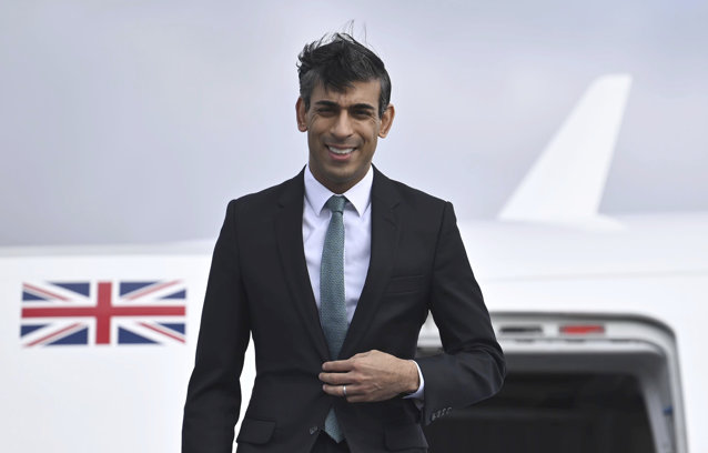 Regatul Unit va sprijini orice ţară care vrea să trimită avioane de luptă în Ucraina