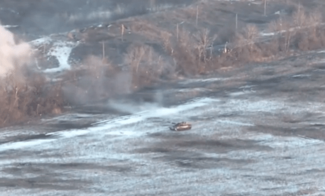 T-64BV luptă singur împotriva avansării infanteriei ruse