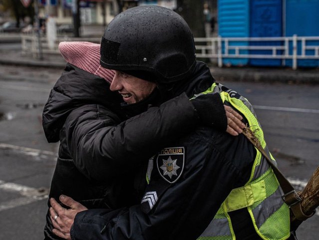 Poliţia ucraineană a salvat o fetiţă de 6 ani din asediul de la Bahmut