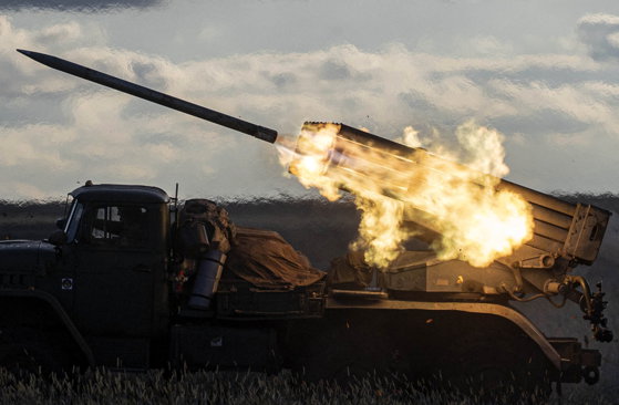 Imaginea articolului Zeci de atacuri aeriene s-au produs în noaptea de miercuri spre joi în Ucraina 