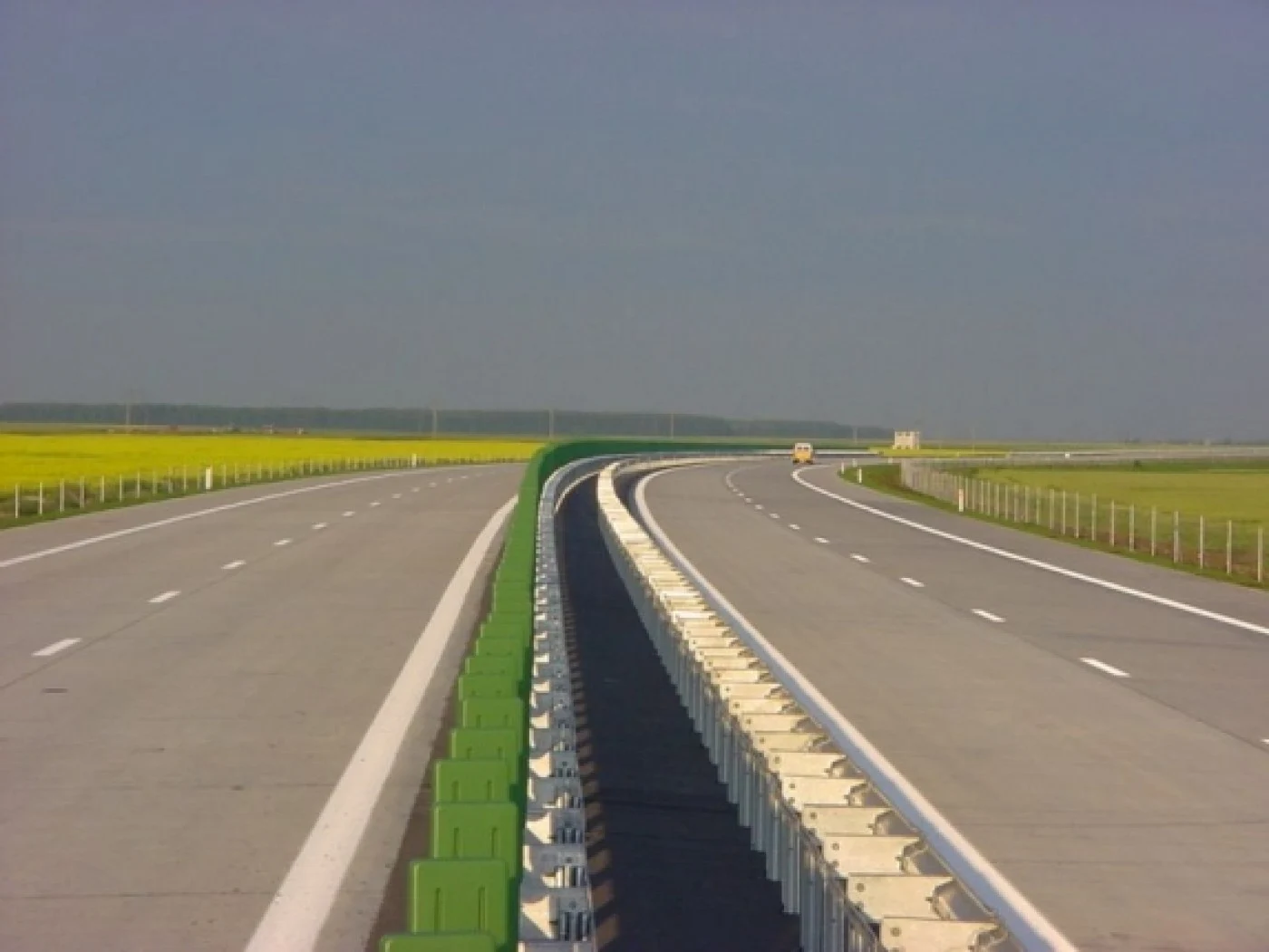 Restricții de două ore pe A2, inclusiv o oprire totală a circulației pe un sens, în noaptea de luni spre marți