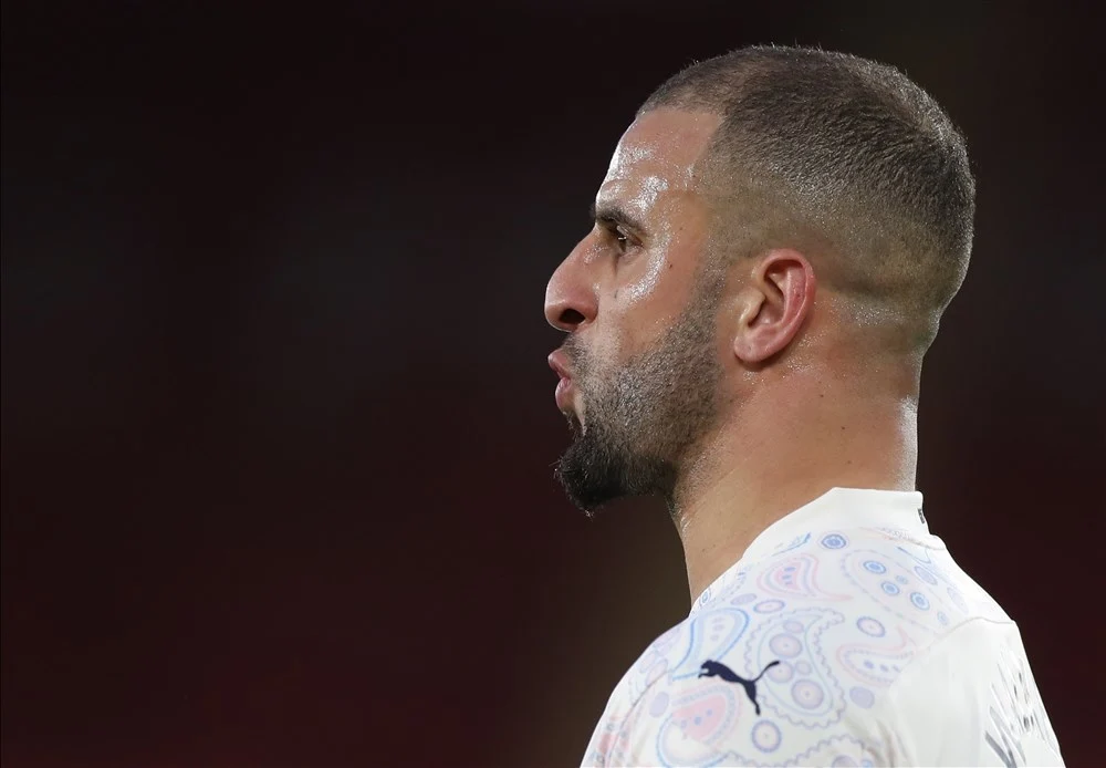 Fotbaliștii au luat-o razna! Kyle Walker, de la Manchester City, și-a dat jos chiloții în public și a pipăit o femeie VIDEO
